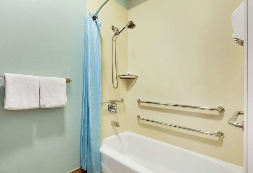 호텔 Best Western Plus Peppertree Inn At Omak