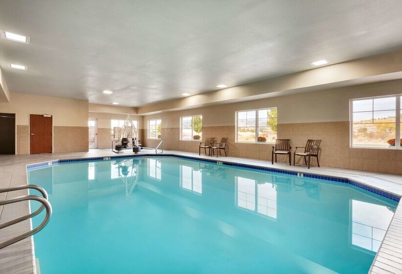 호텔 Best Western Plus Peppertree Inn At Omak