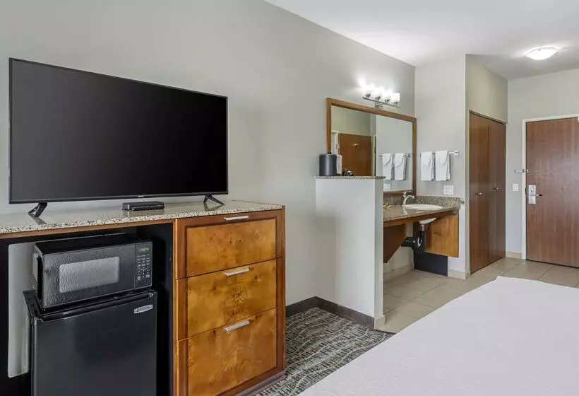 בית מלון כפרי Best Western Plus Peppertree Inn At Omak