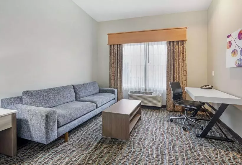 בית מלון כפרי Best Western Plus Peppertree Inn At Omak