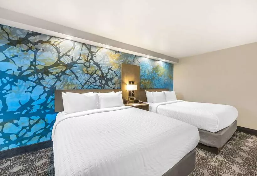 ホテル Clarion Inn