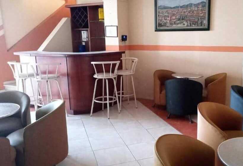 فندق Florencia Regency