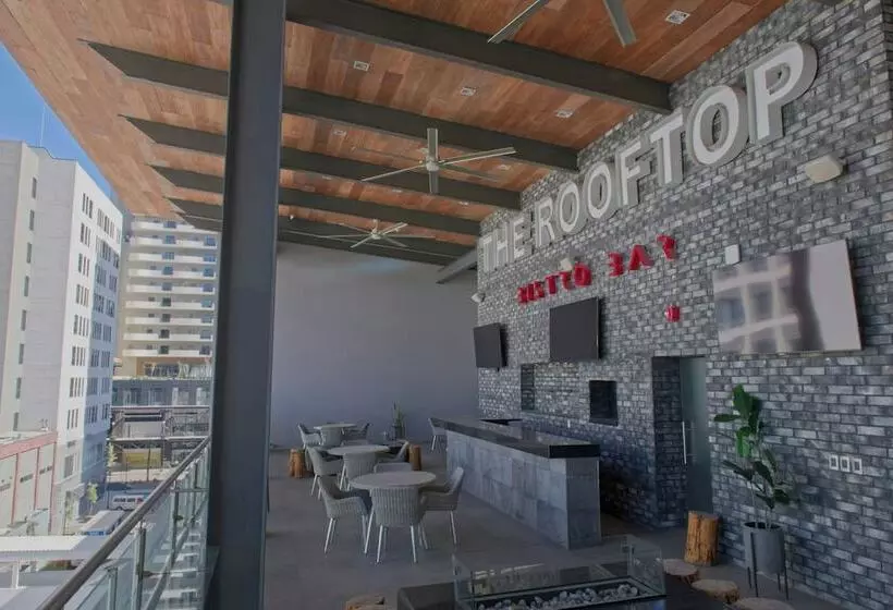 هتل Four Points By Sheraton Distrito Uno Chihuahua