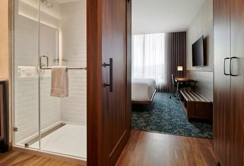 هتل Four Points By Sheraton Distrito Uno Chihuahua