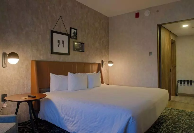 هتل Four Points By Sheraton Distrito Uno Chihuahua