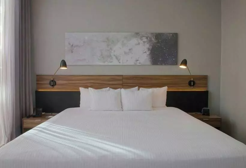 هتل Four Points By Sheraton Distrito Uno Chihuahua