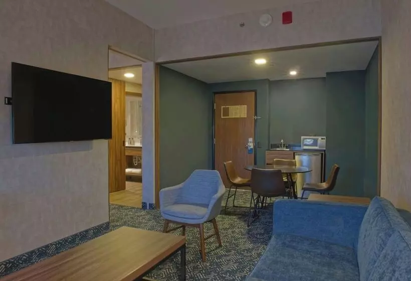 هتل Four Points By Sheraton Distrito Uno Chihuahua