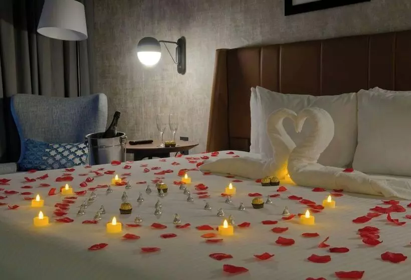 هتل Four Points By Sheraton Distrito Uno Chihuahua