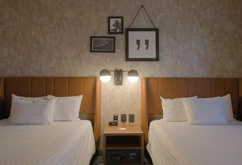هتل Four Points By Sheraton Distrito Uno Chihuahua