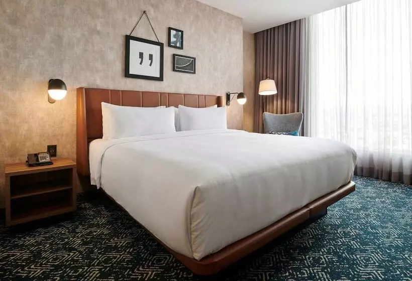 هتل Four Points By Sheraton Distrito Uno Chihuahua