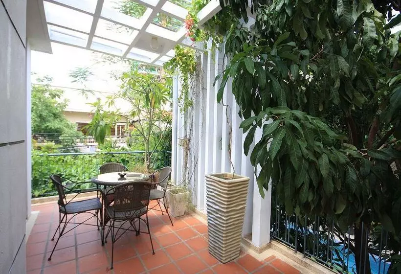 호텔 Frangipani Villa 60s