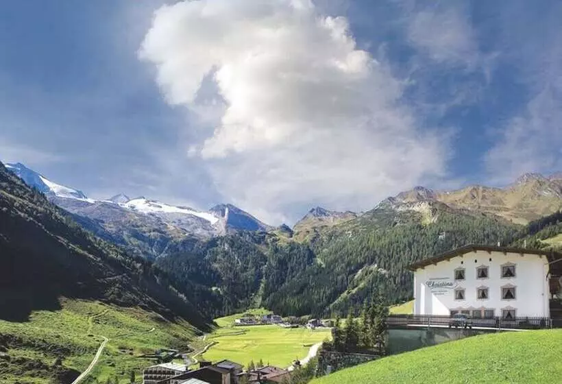 Отель Frühstückspension Christina