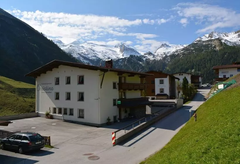 Отель Frühstückspension Christina