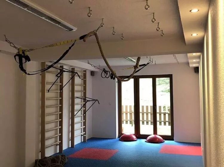 Отель Frühstückspension Christina