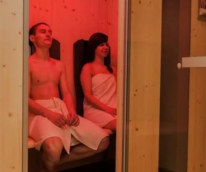 Отель Frühstückspension Christina