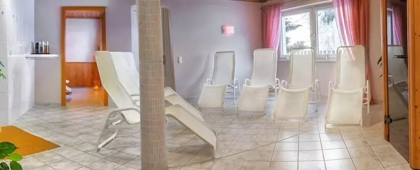 Отель Frühstückspension Christina