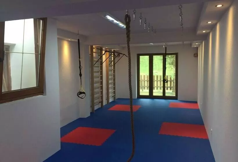 Отель Frühstückspension Christina