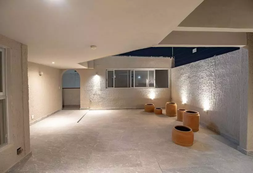 Отель Oliva Plaza