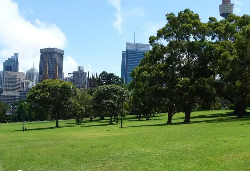 Mariners Court Hotel Sydney