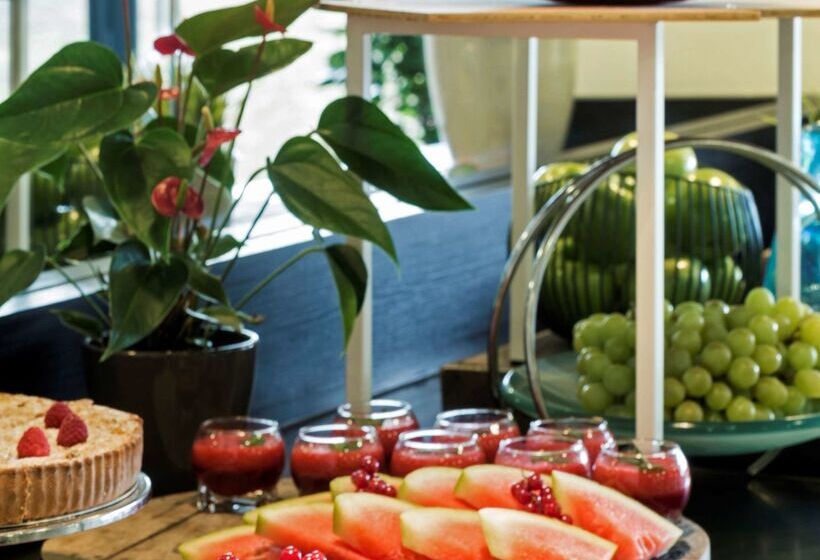 בית מלון כפרי Park Inn By Radisson Leuven