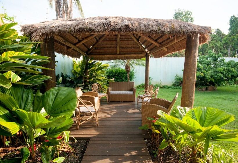 Отель Port Louis