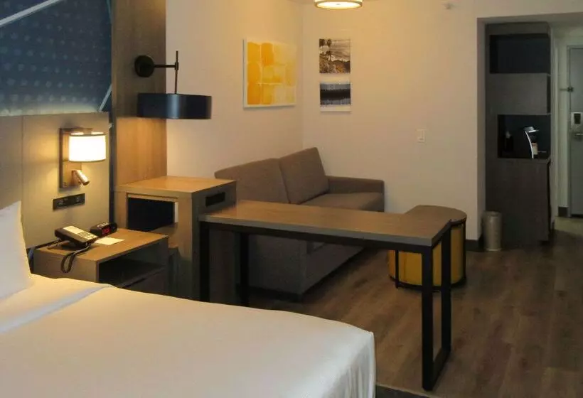 호텔 Comfort Inn & Suites Irvine Spectrum