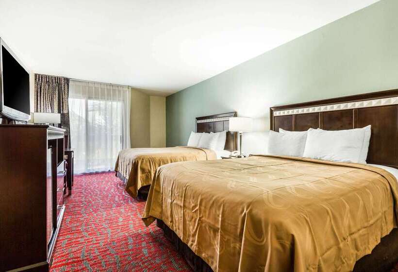 Отель Comfort Inn & Suites Irvine Spectrum