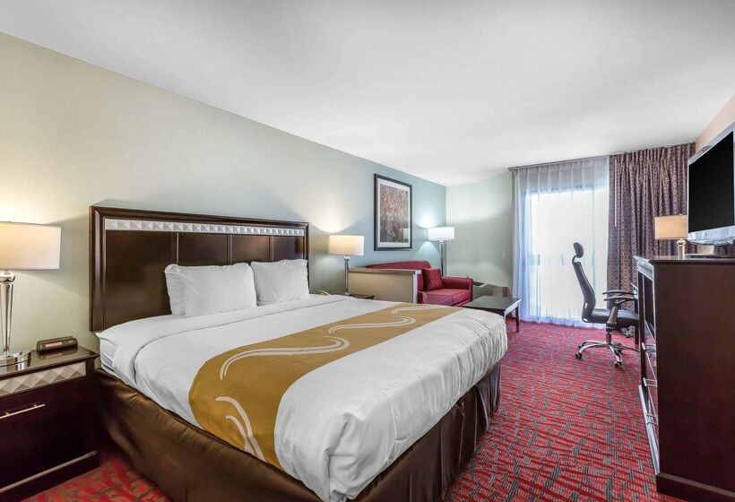Отель Comfort Inn & Suites Irvine Spectrum