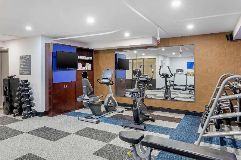 Отель Comfort Inn & Suites Irvine Spectrum