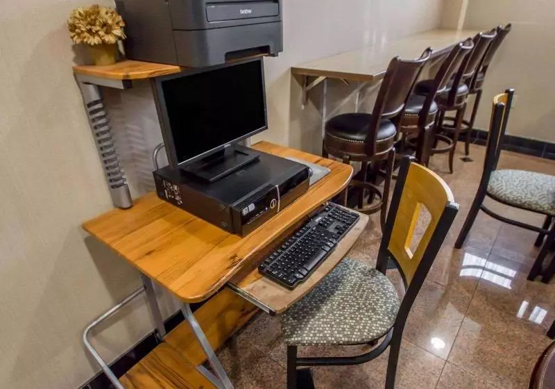 هتل Sleep Inn Brooklyn Near Arena