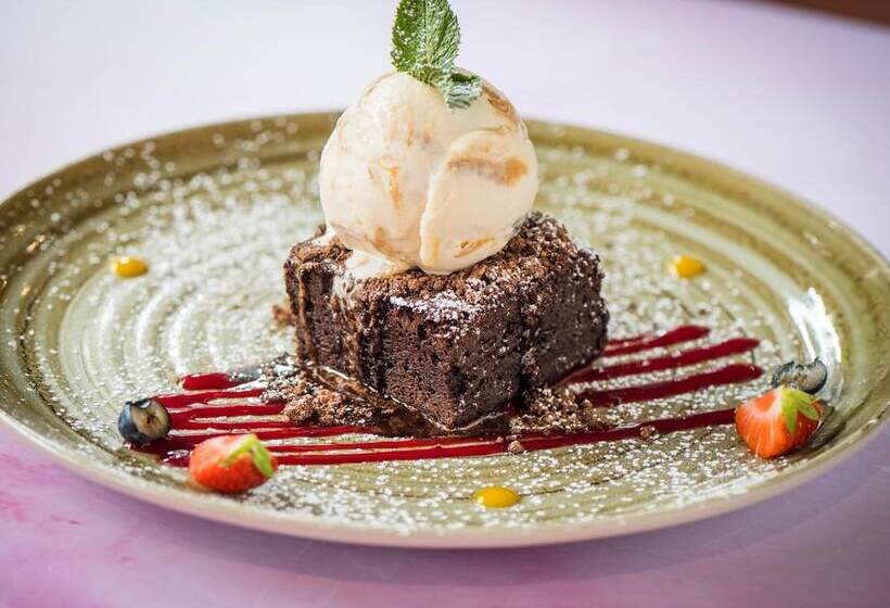 בית מלון כפרי The Ross