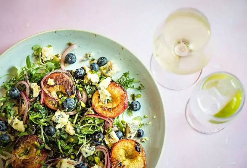 בית מלון כפרי The Ross