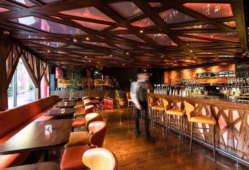 בית מלון כפרי The Ross