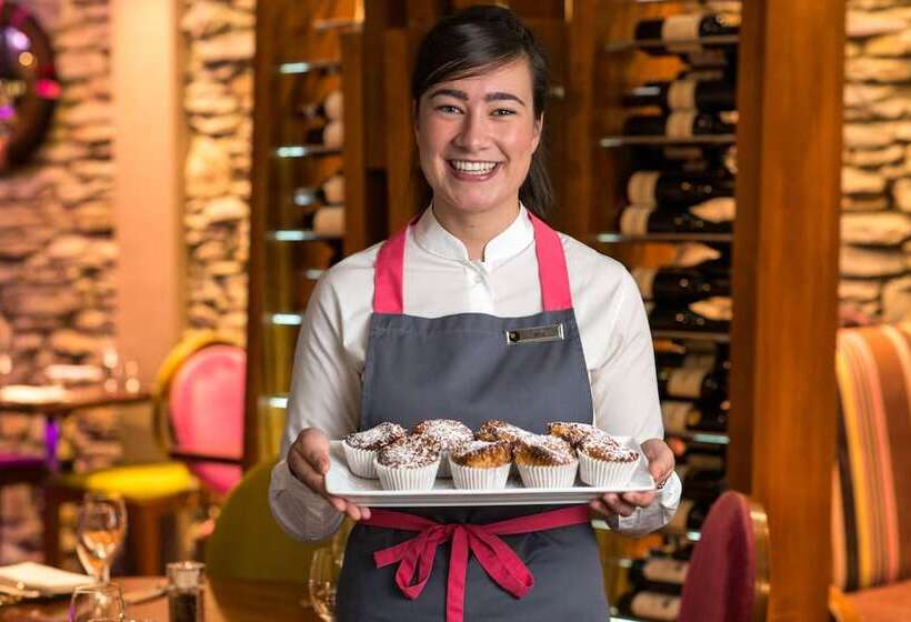 בית מלון כפרי The Ross