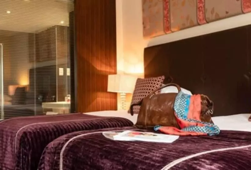 בית מלון כפרי The Ross