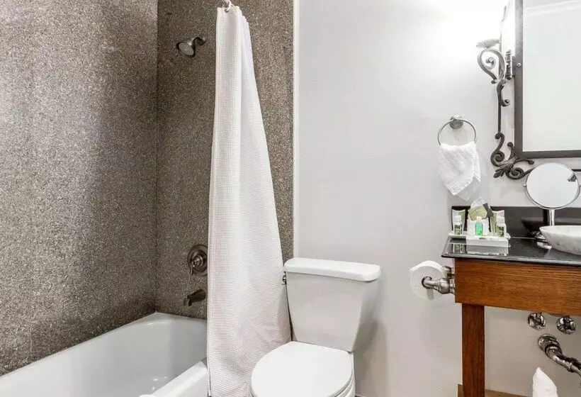 Отель Villa Montes