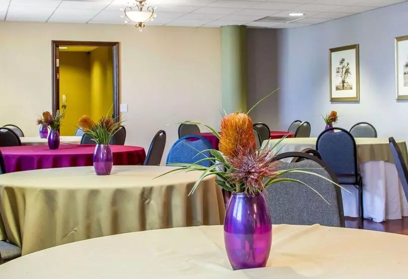 Отель Villa Montes