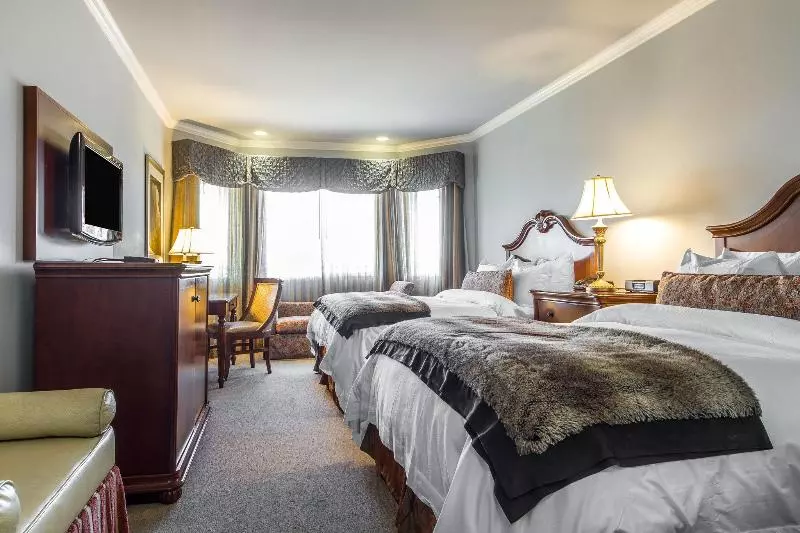 Отель Villa Montes