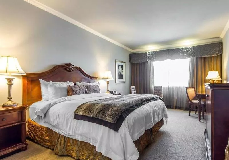 Отель Villa Montes