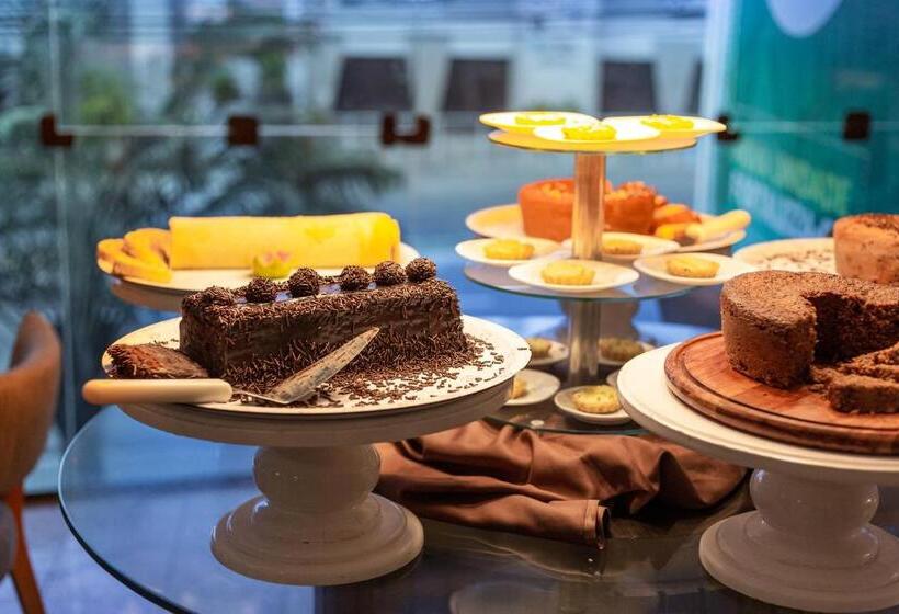 هتل Village Premium