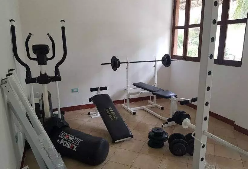 منتجع Jaz Adonia