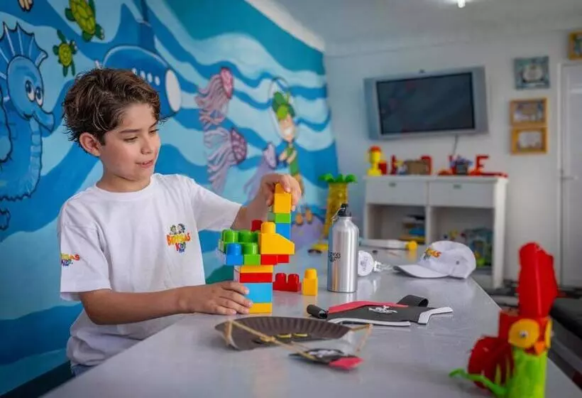 Курорт Las Hadas By Brisas