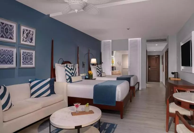 Resort Otel Secrets St. James