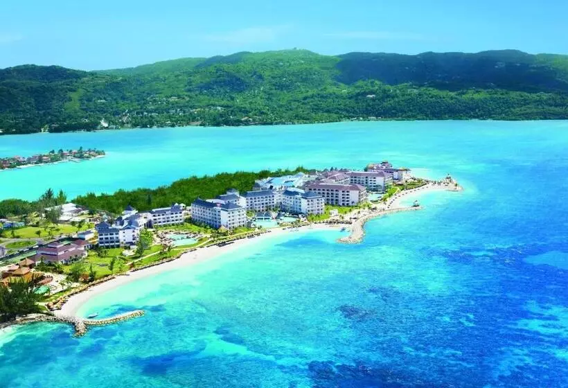 Resort Otel Secrets St. James