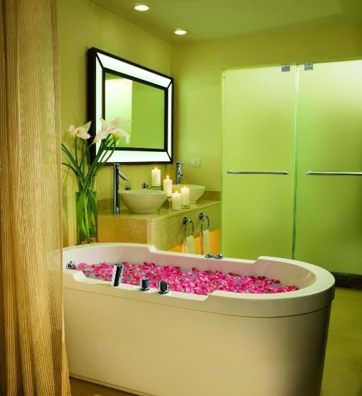 استراحتگاه Secrets St. James