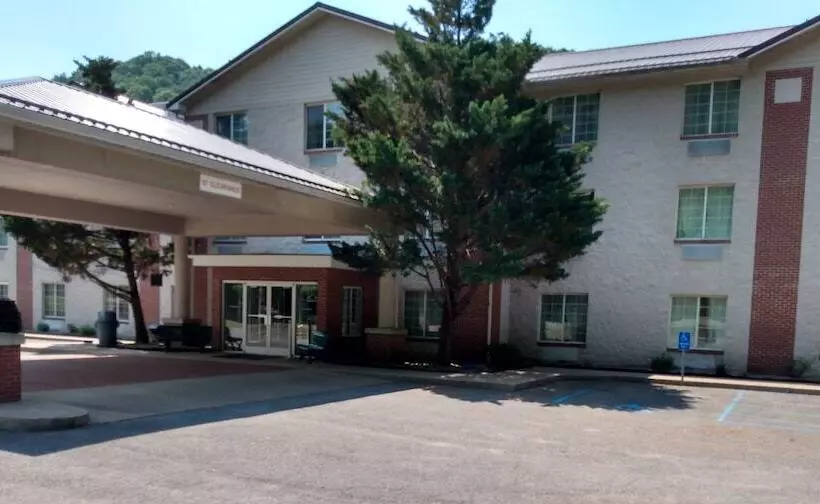 ホテル The Glenville Inn