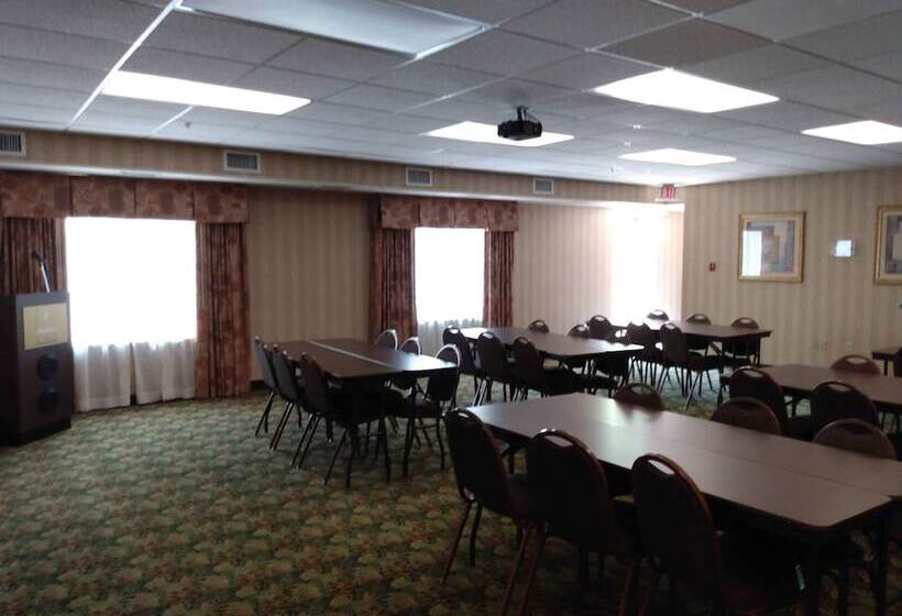 בית מלון כפרי The Glenville Inn