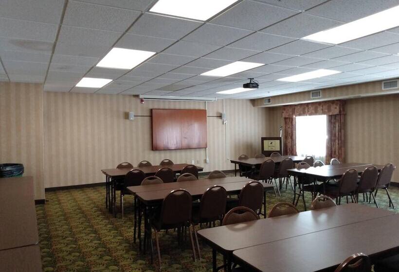 בית מלון כפרי The Glenville Inn