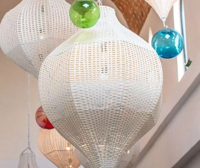 Aamiaismajoitus (B&B) Casa Del Sol Inn