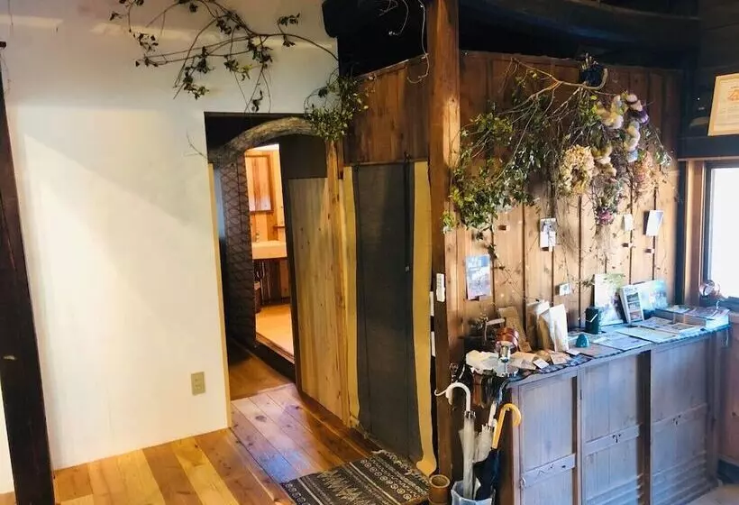 Guesthouse Voketto  Hostel